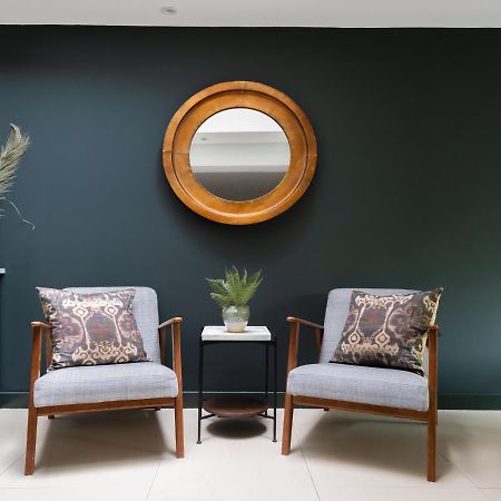 The Heart Of Shepherds Bush - Modern 2Bdr Apartment With Garden Londres Extérieur photo