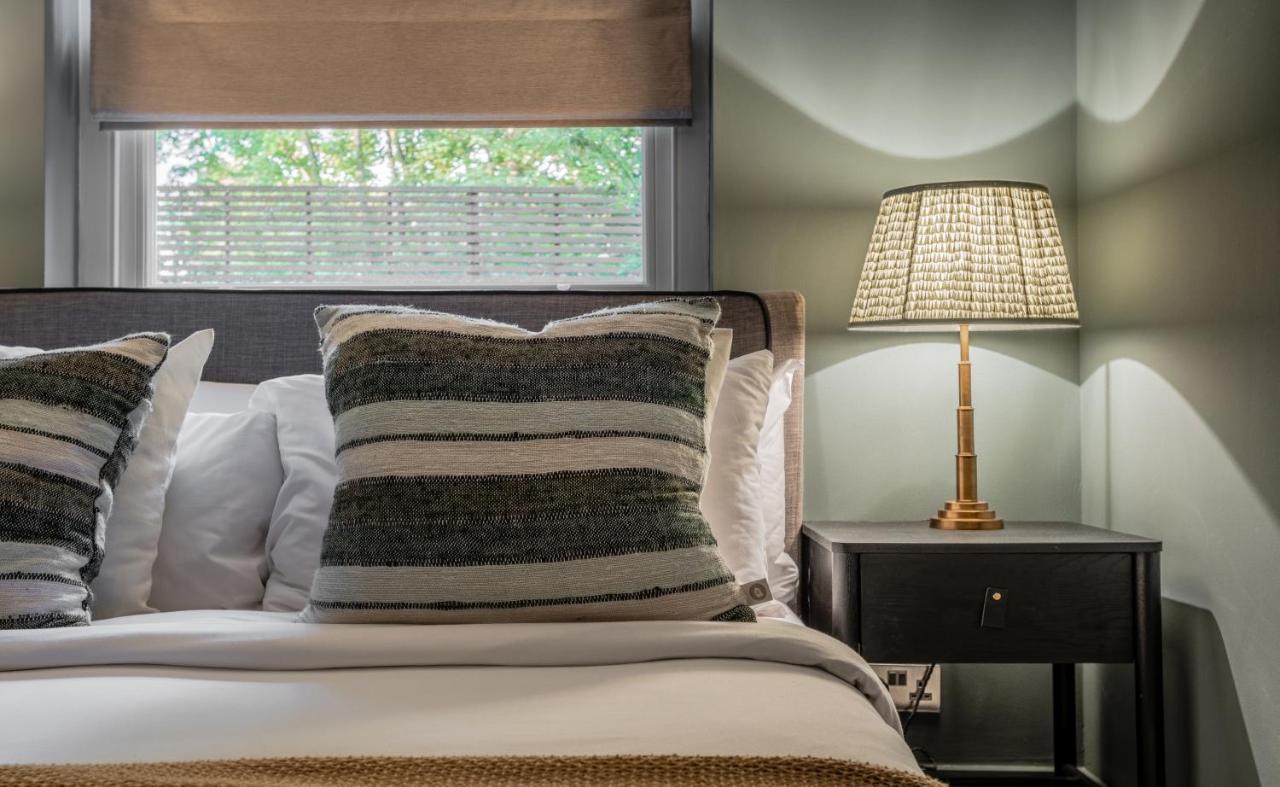 The Heart Of Shepherds Bush - Modern 2Bdr Apartment With Garden Londres Extérieur photo